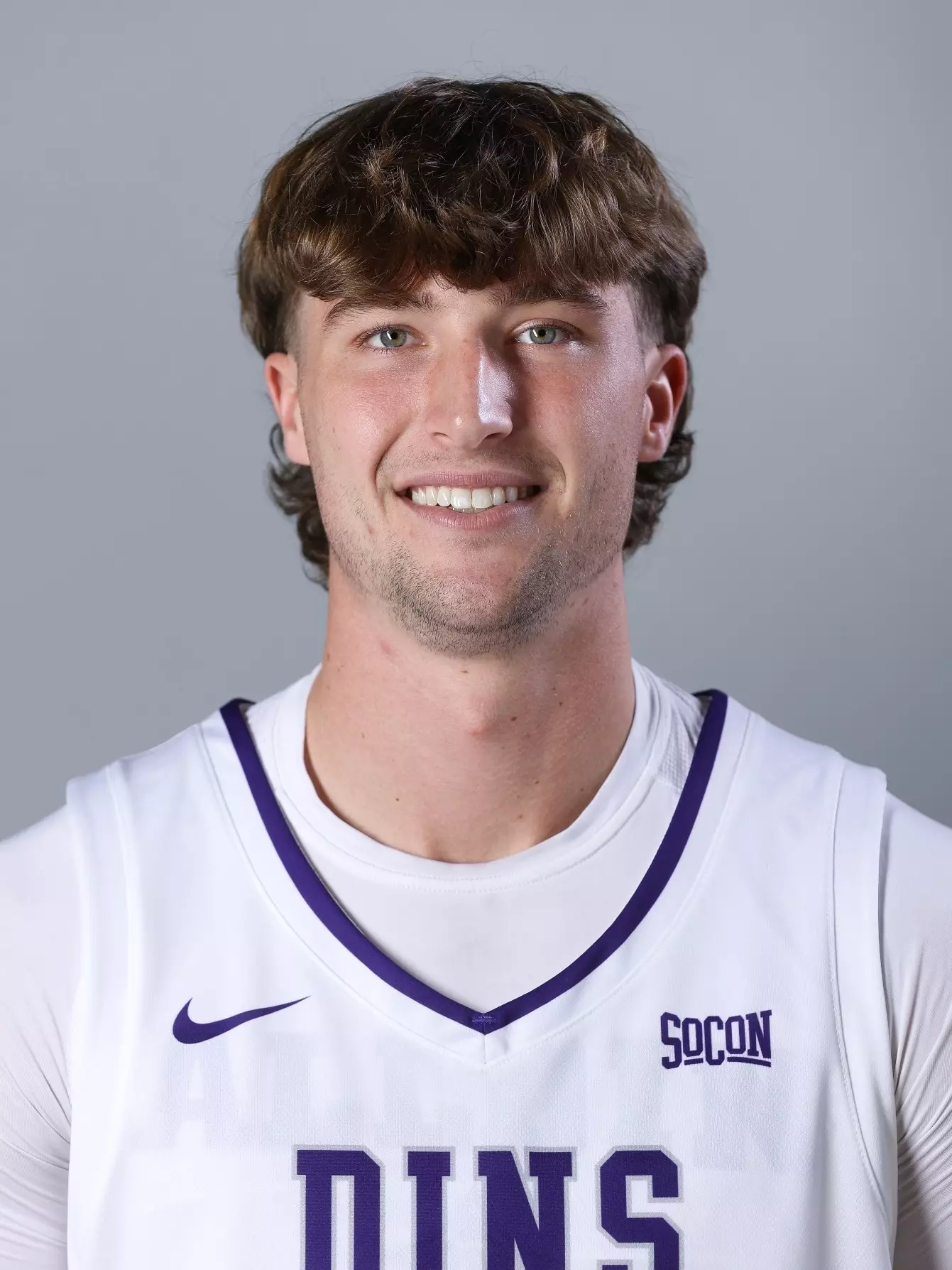 Davis Molnar headshot